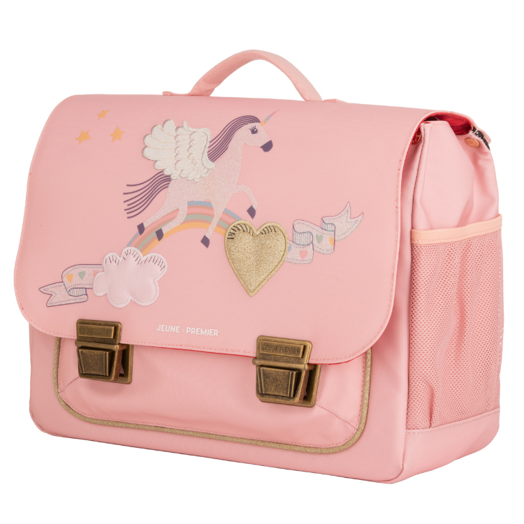 Trendy schoolbag for children from 6 to 8 years. The bags were inspired by the leather school bags from the old days but with all the modern functionalities that make them timeless classics.